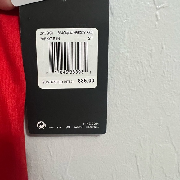 NWT Nike Two Piece Matching T-shirt and Shorts Set - Picture 3 of 6